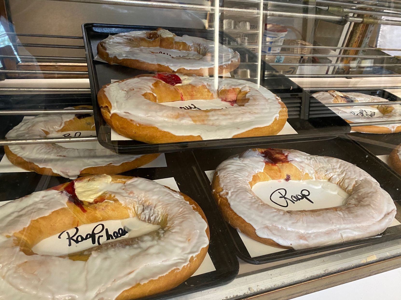 Variety of kringles